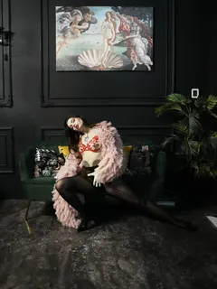 Amber escort in Dubai