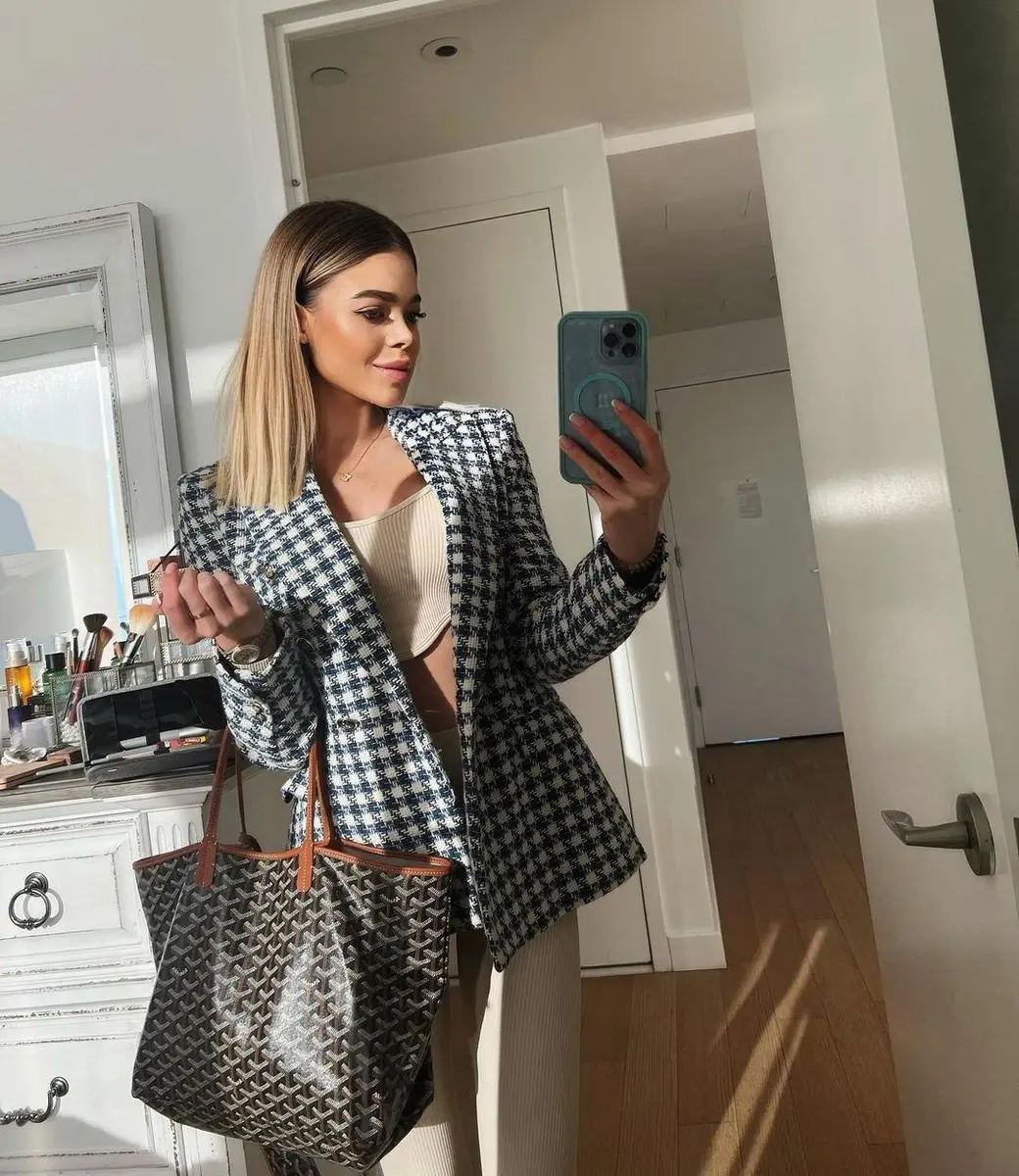 Cara escort in Dubai