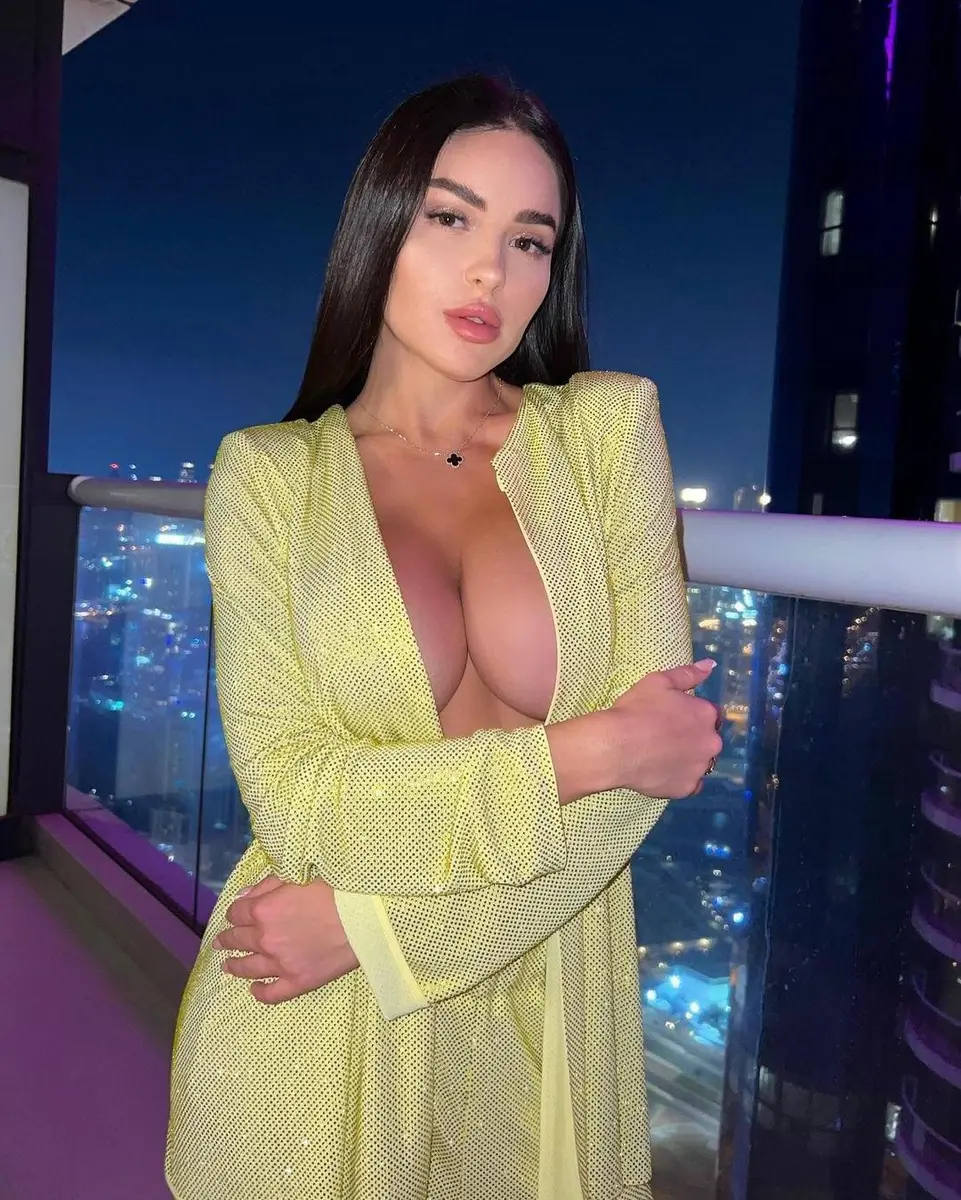 Ellie escort in Dubai