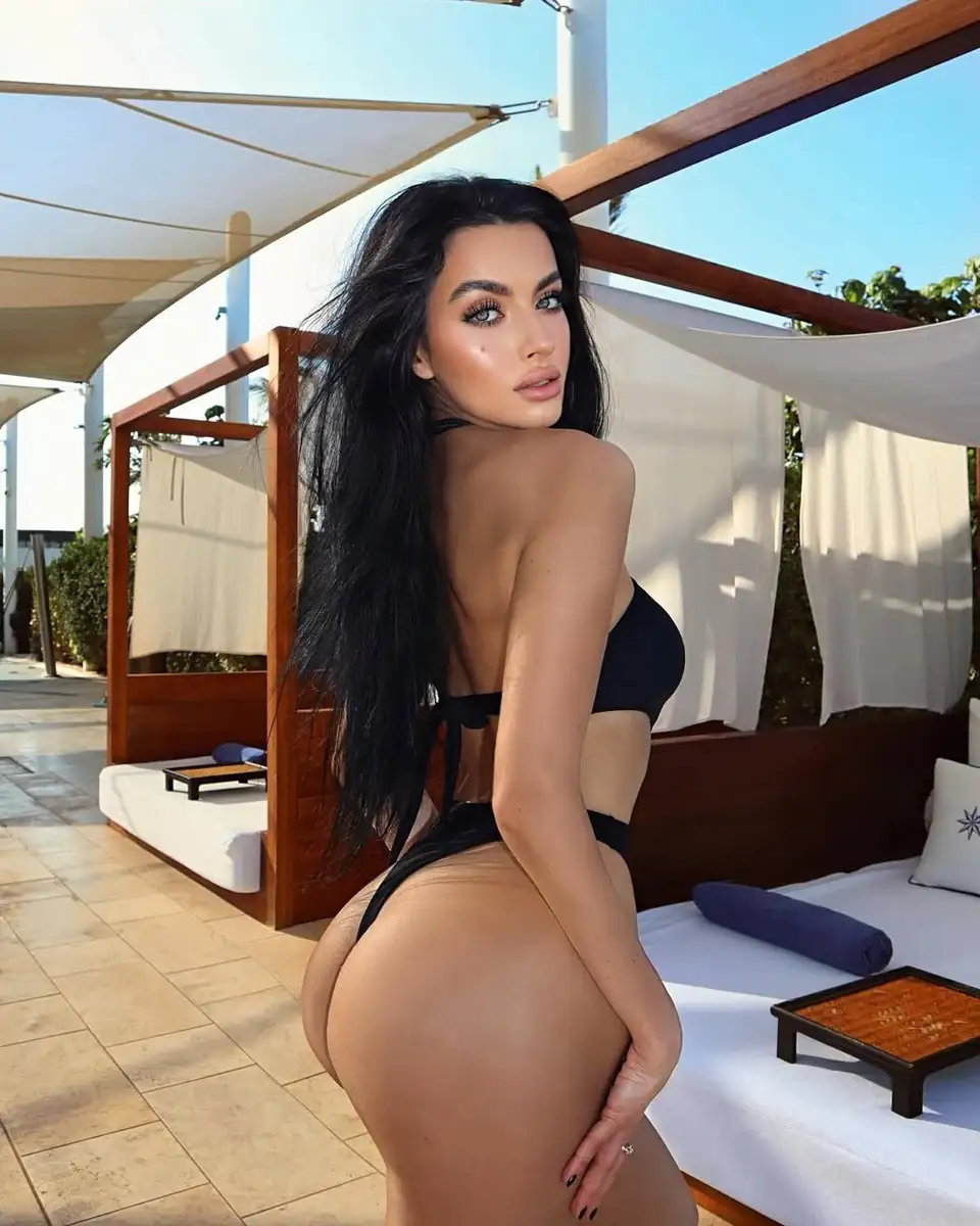 Estelle escort in Dubai