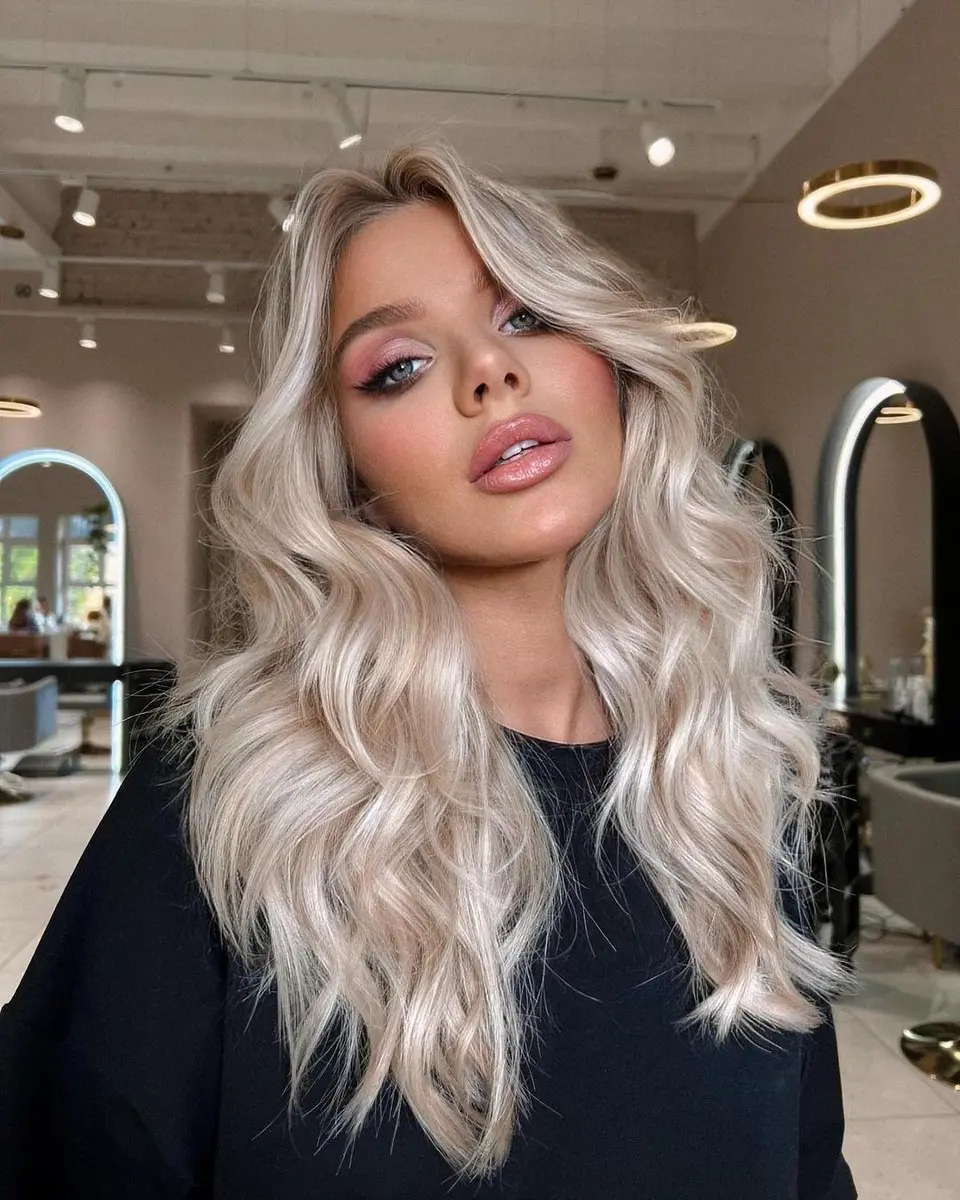 Shannon escort in Dubai